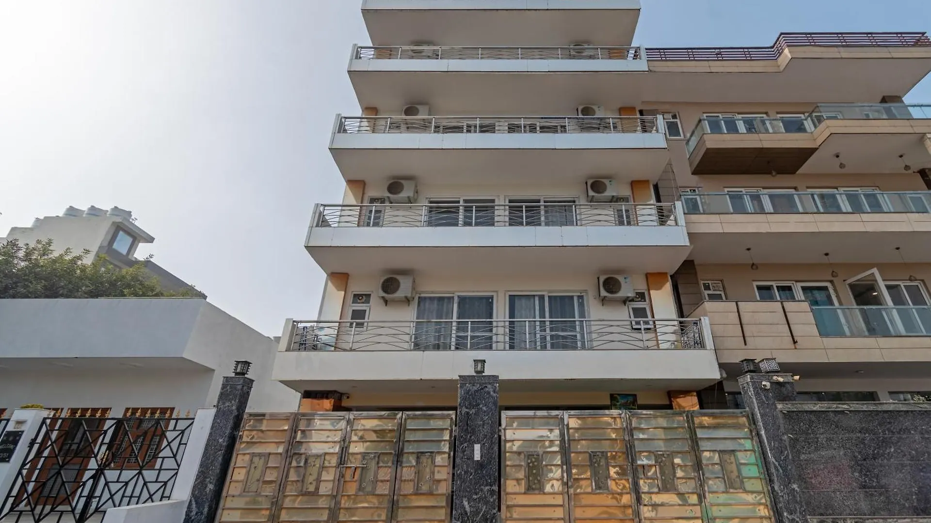شقة Living Homes Serpens - Sector 51, Near Artemis Hospital, Sohna Road غورغاون