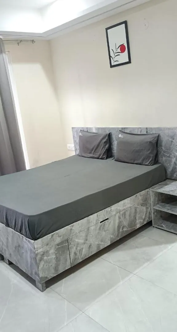شقة Living Homes Serpens - Sector 51, Near Artemis Hospital, Sohna Road غورغاون