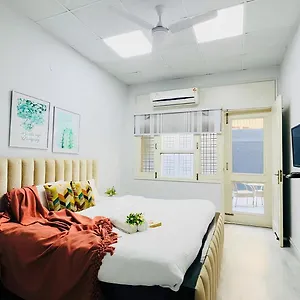 Apartment Olive Service Dlf Galleria, Gurgaon
